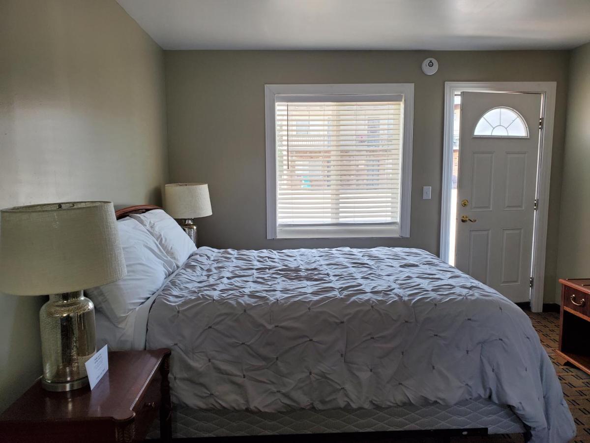 Golden Gate Lodging แพลตส์เบิร์ก ภายนอก รูปภาพ