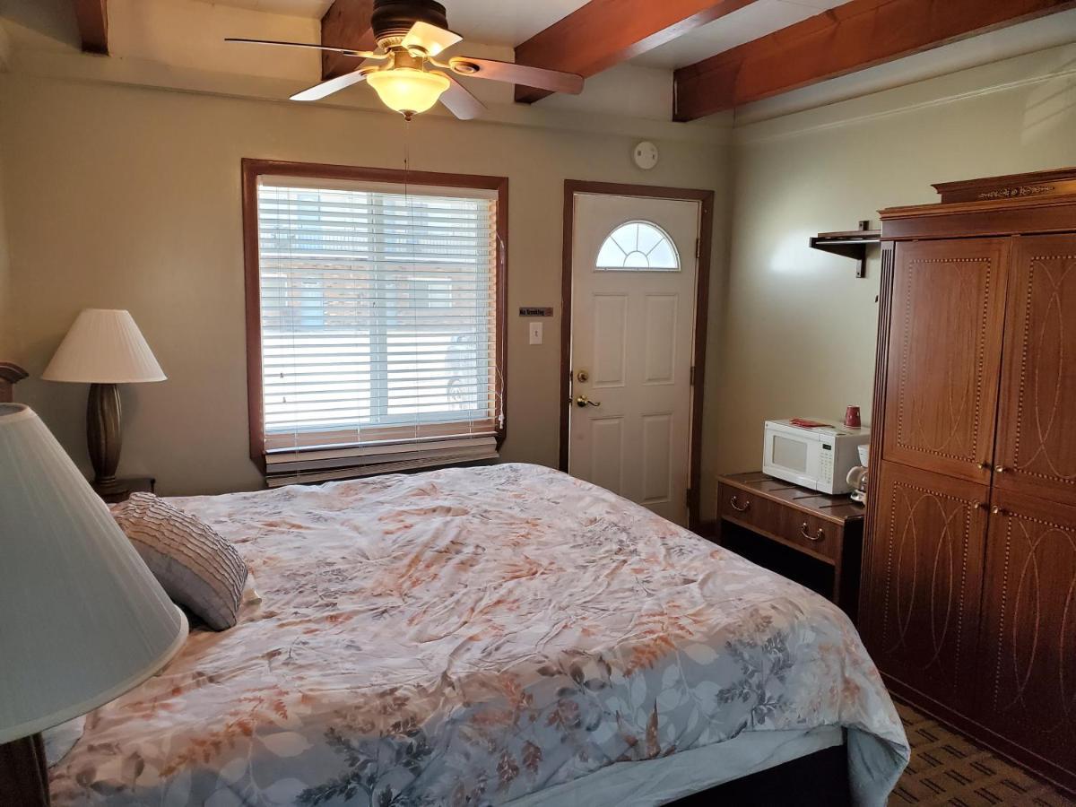 Golden Gate Lodging แพลตส์เบิร์ก ภายนอก รูปภาพ