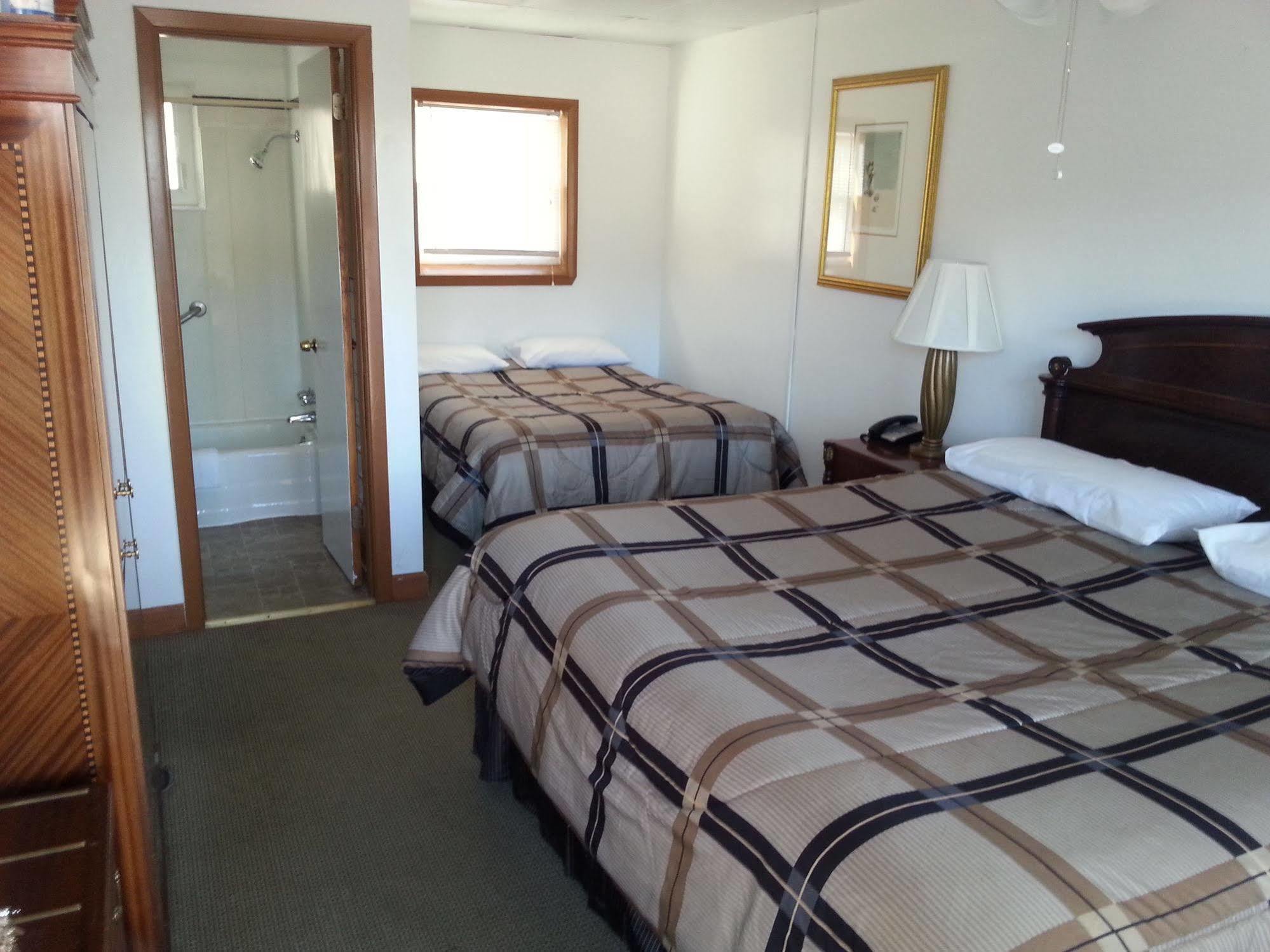 Golden Gate Lodging แพลตส์เบิร์ก ภายนอก รูปภาพ